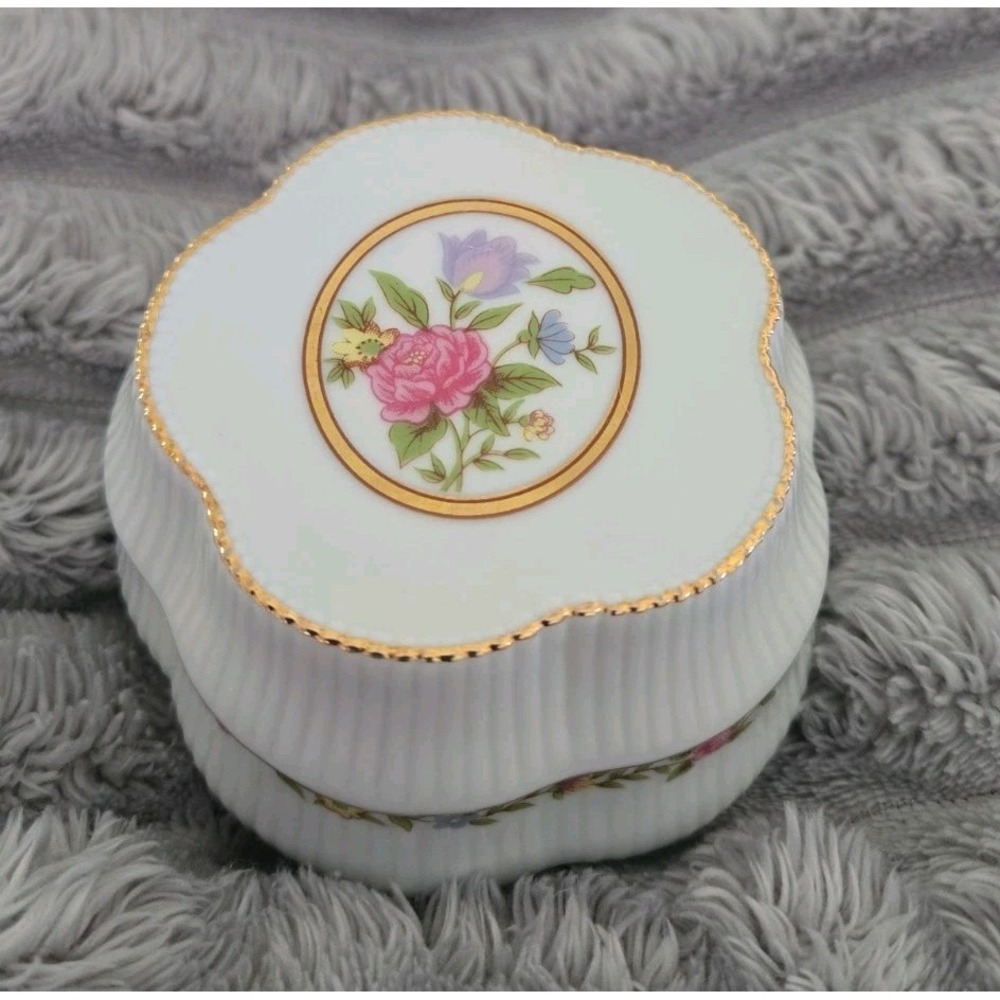 Vintage‎ Heritage House Melodies The Celebration Collection Always Porcelain